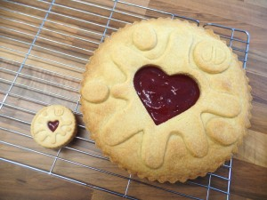 jammie dodger silicone cake mold